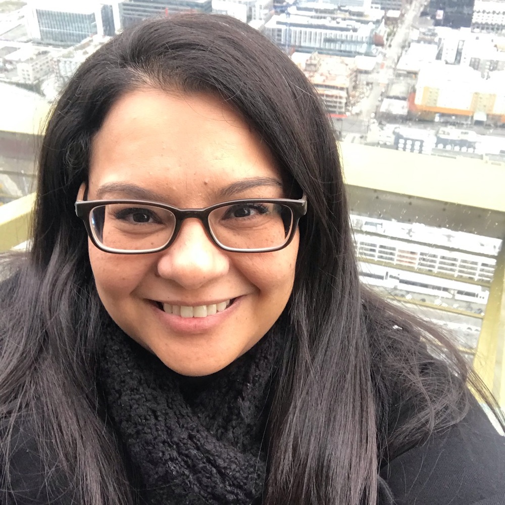 Meet your Posher, Flo